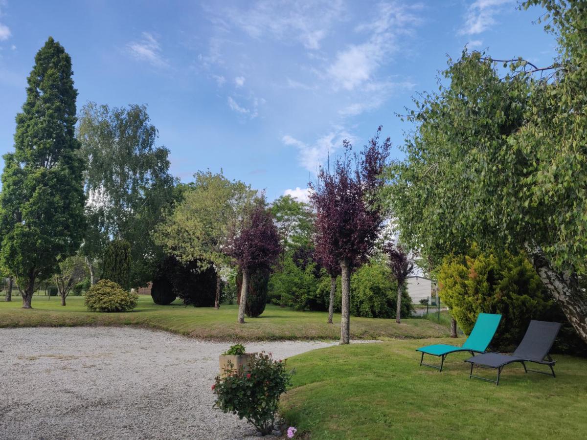 Les Fleurs Du Mont Bed & Breakfast Caux Eksteriør bilde