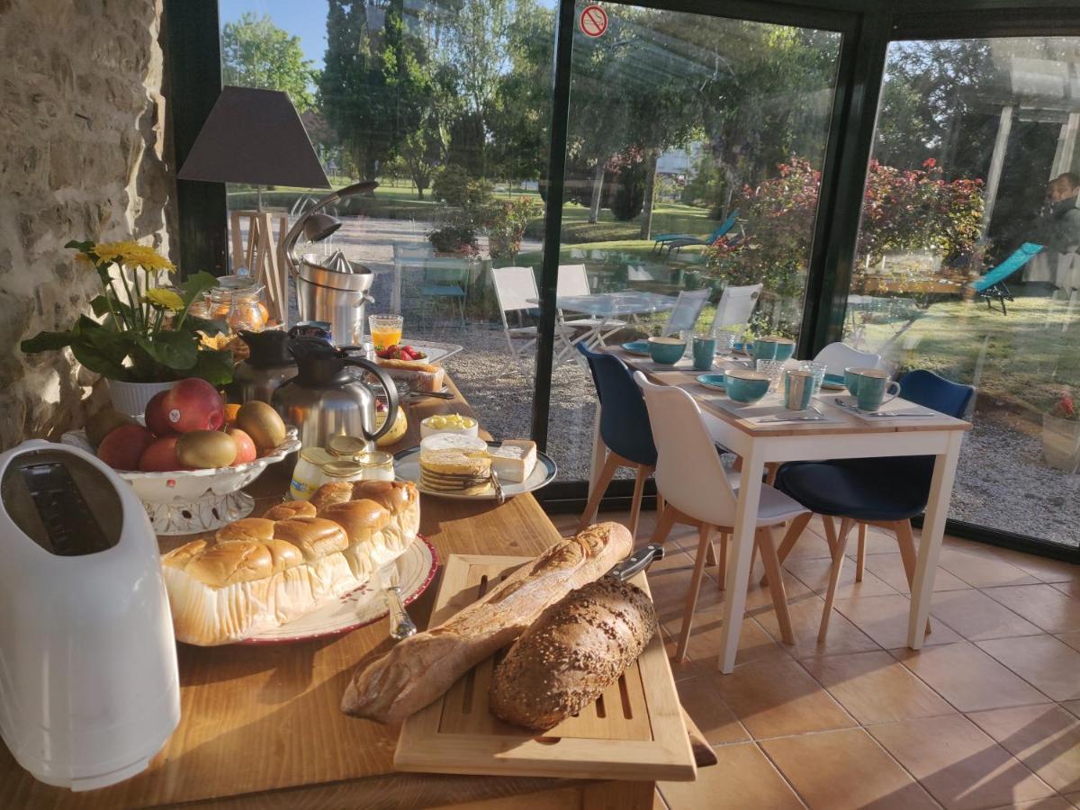 Les Fleurs Du Mont Bed & Breakfast Caux Eksteriør bilde