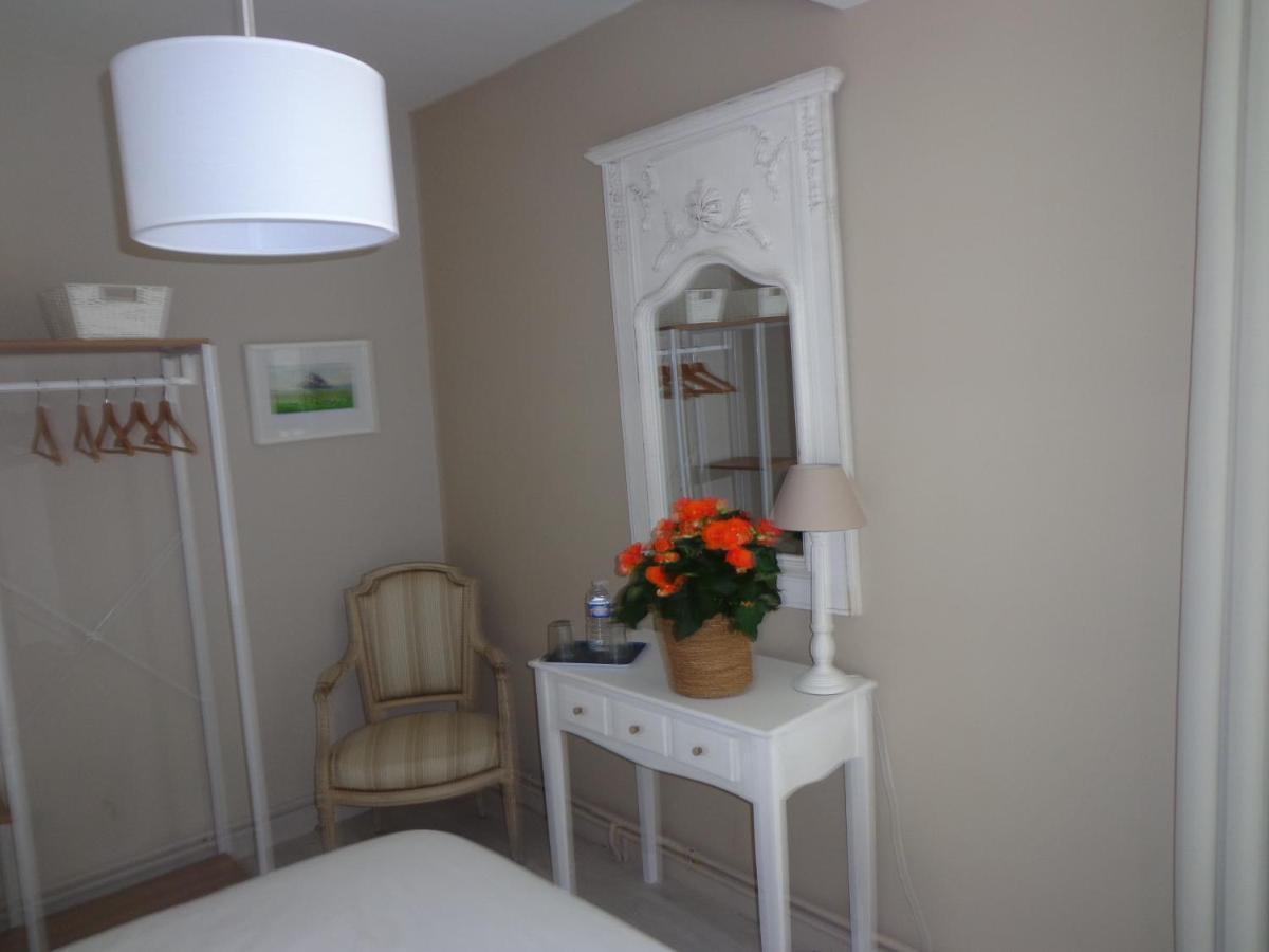 Les Fleurs Du Mont Bed & Breakfast Caux Eksteriør bilde