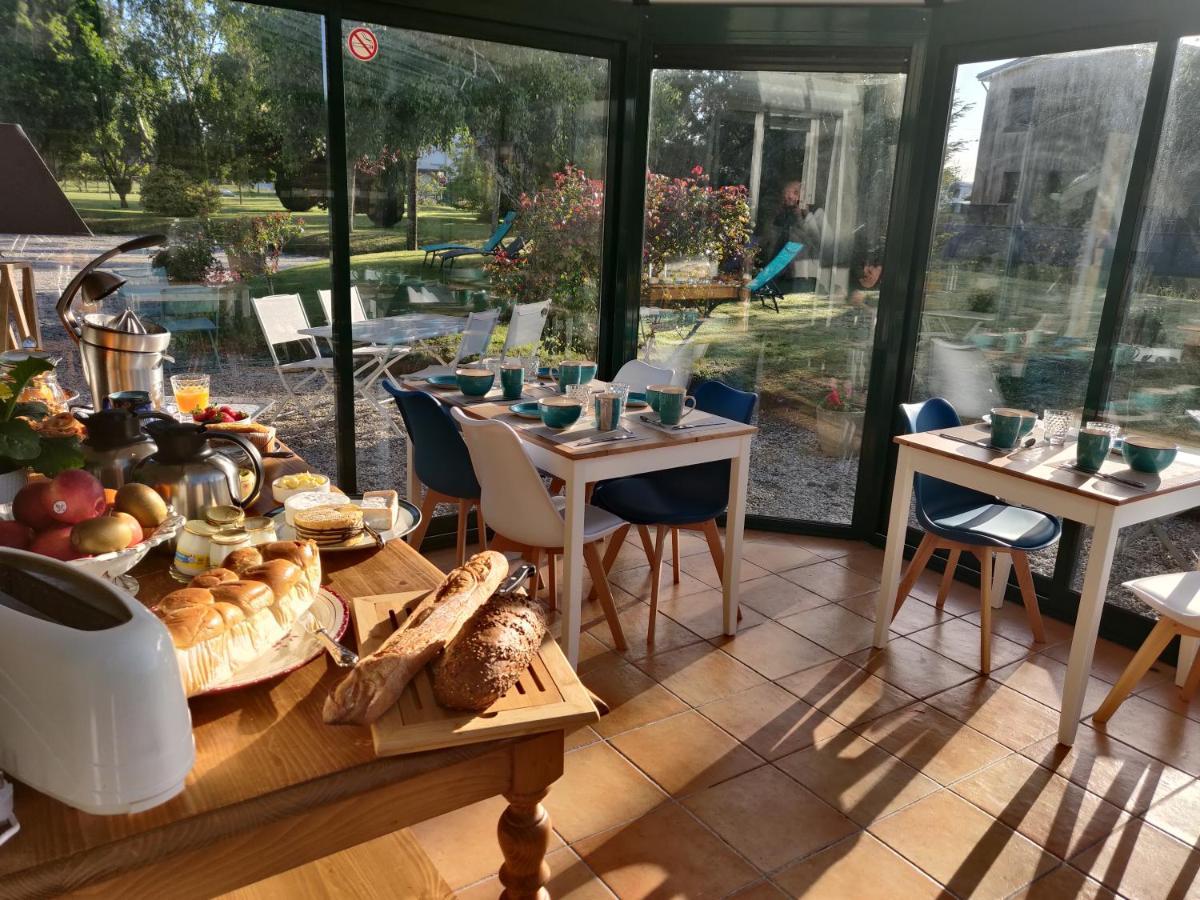Les Fleurs Du Mont Bed & Breakfast Caux Eksteriør bilde