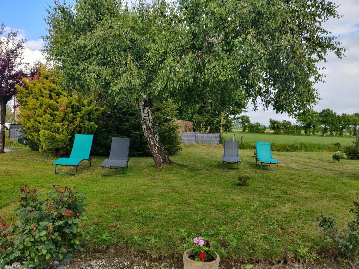 Les Fleurs Du Mont Bed & Breakfast Caux Eksteriør bilde